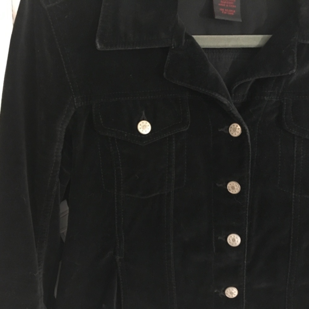Black velvet jacket cut like classic jean jacket - Picture 4 of 6